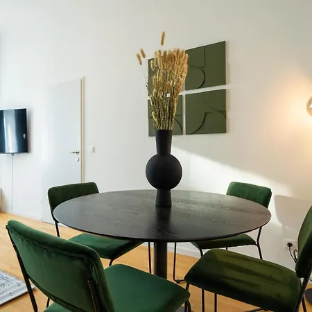 Brand-New Apartment With A Breathtaking Design Located Right Near Belvedere Castle, 15 Minutes From City Centre Wenen Buitenkant foto