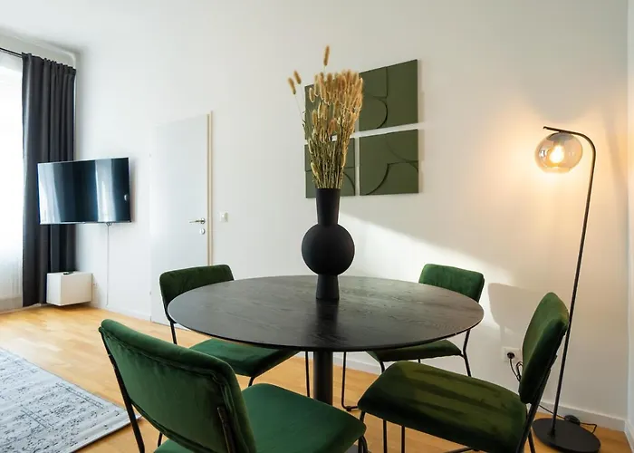 Brand-New Apartment With A Breathtaking Design Located Right Near Belvedere Castle, 15 Minutes From City Centre