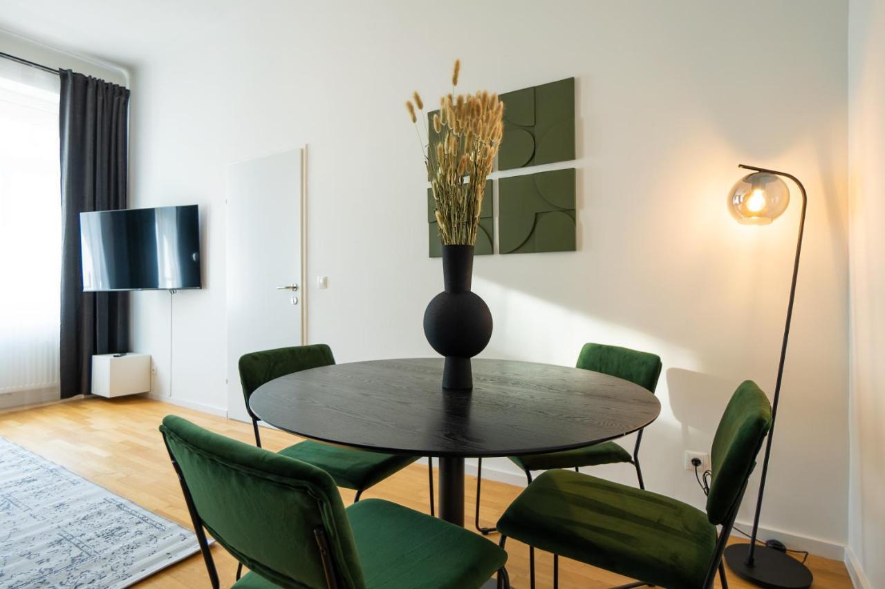 Brand-new With A Breathtaking Design Located Right Near Belvedere Castle, 15 Minutes From Centre Appartamento