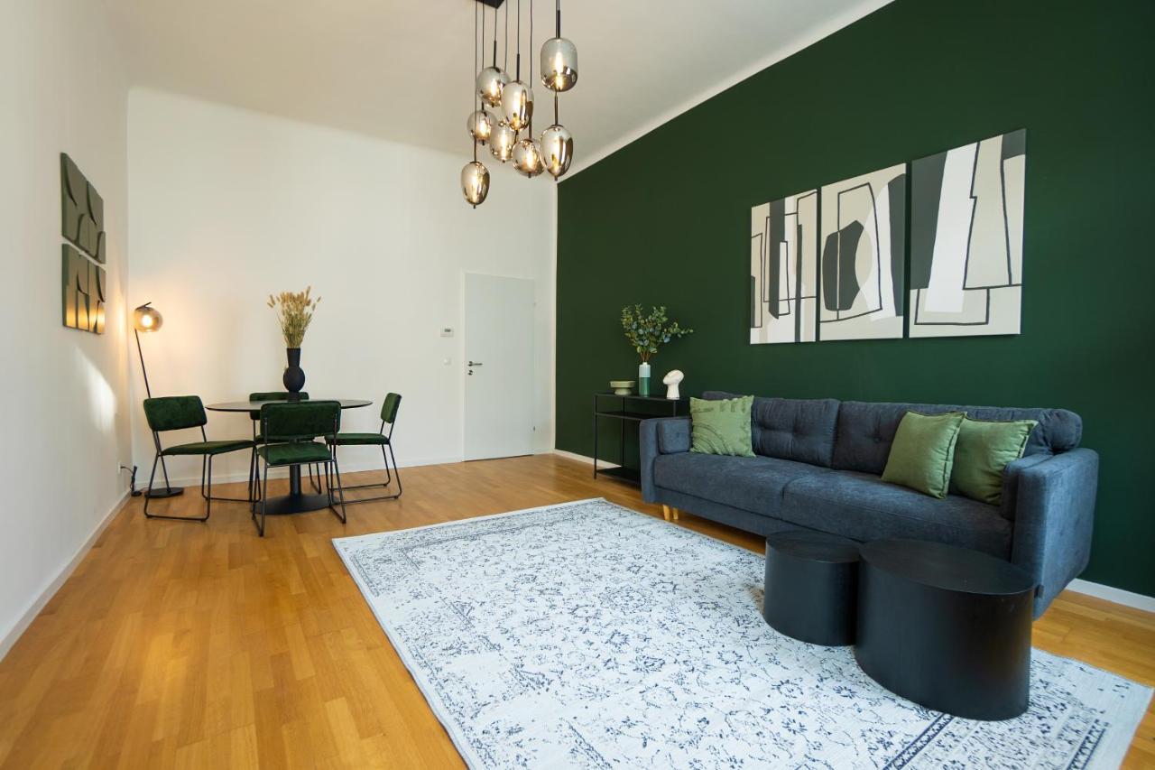 Brand-new With A Breathtaking Design Located Right Near Belvedere Castle, 15 Minutes From Centre Vienna