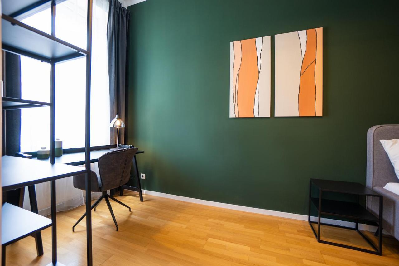 Brand-new With A Breathtaking Design Located Right Near Belvedere Castle, 15 Minutes From Centre Vienna